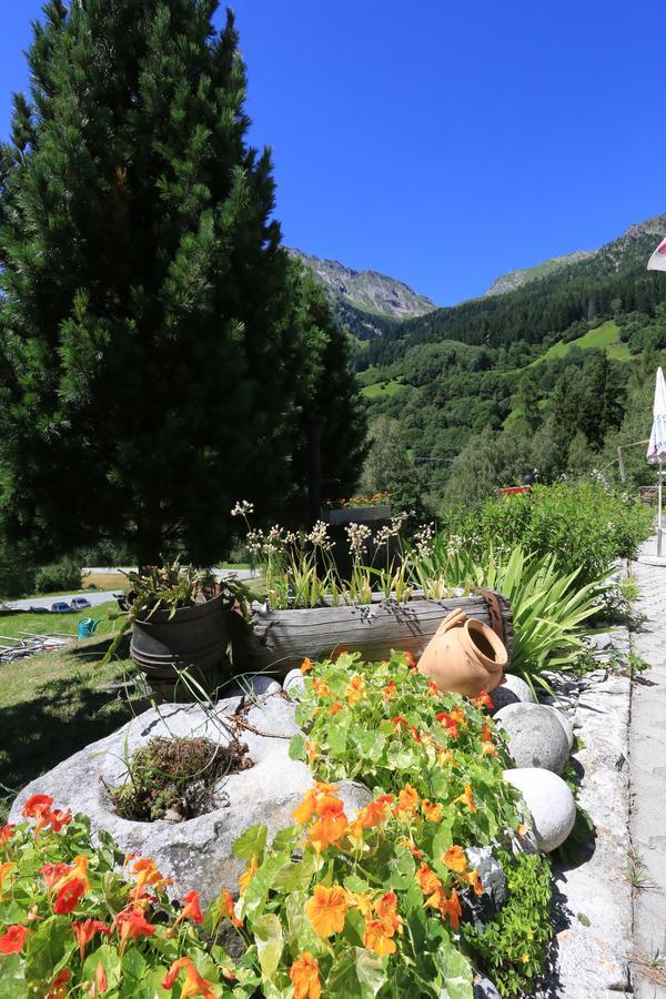 B&B Pranzaira Vicosoprano Bagian luar foto